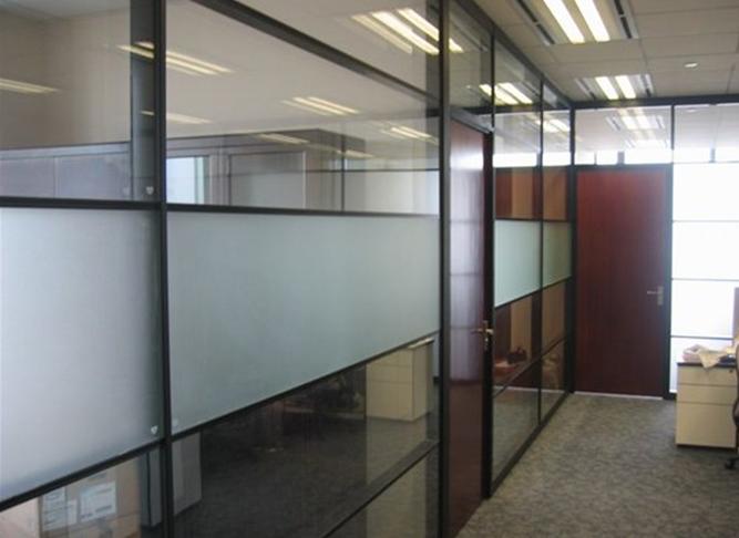 办公室装修玻璃隔断装修完工照片