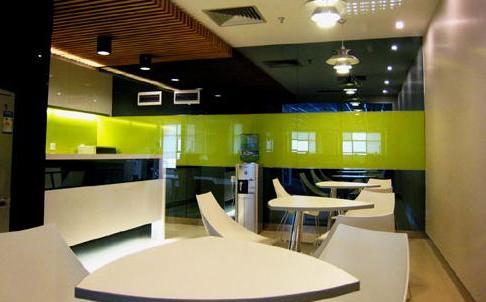 办公室装修完工后图片