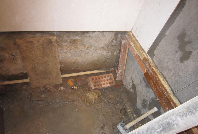 卫生间装修墙面磁砖铺贴施工